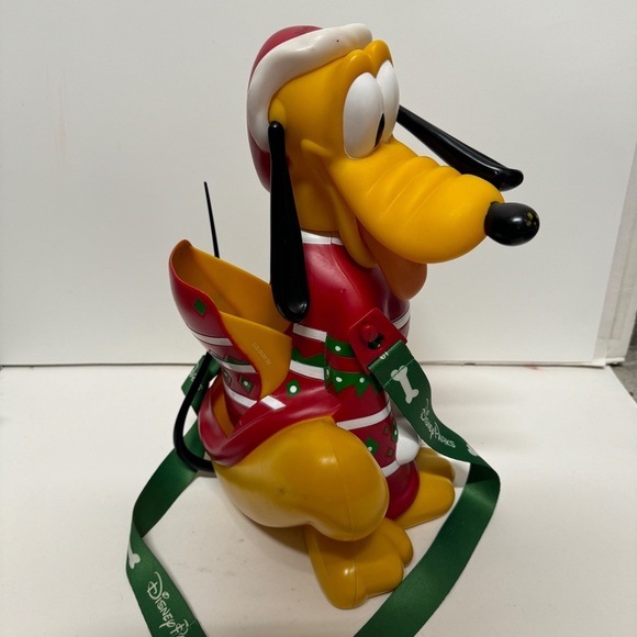 Disneyland Pluto Popcorn Christmas Bucket HTF - Picture 7 of 8